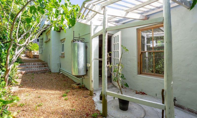 8 Bedroom Property for Sale in Hout Bay Western Cape